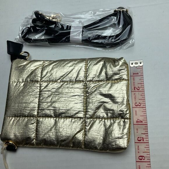 Insulated Metallic Bubble Cross Body Bag - Picture 5 of 7
